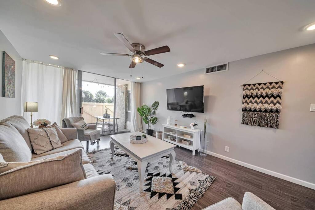 Walk To Old Town Scottsdale Apartment Exterior photo
